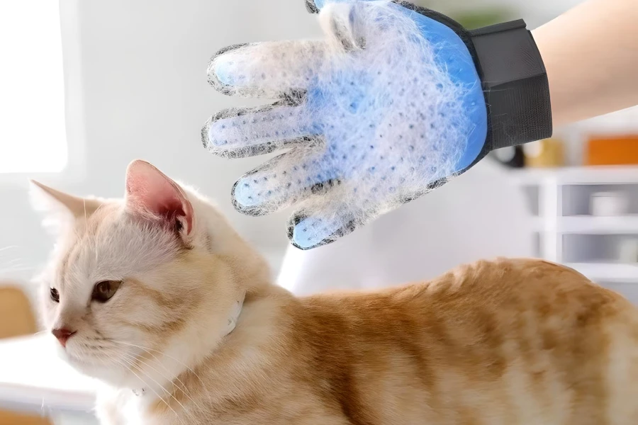 Cat Deshedding Tool Glove